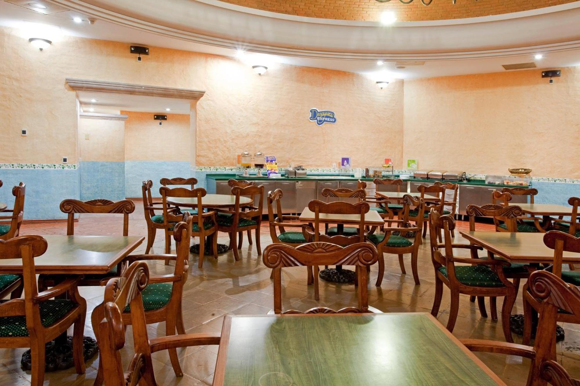 Holiday Inn Express Morelia By Ihg Екстер'єр фото